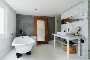 Polaris Suite Bathroom