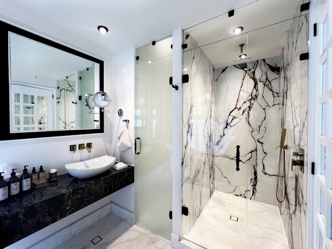 Nebula Suite Bathroom