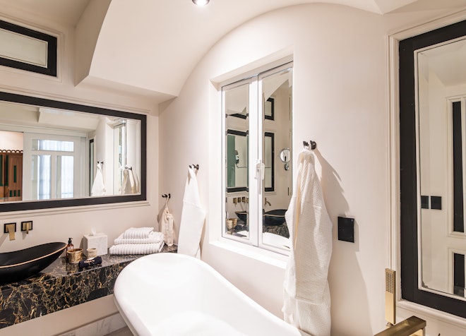 Nova Suite - Bathroom
