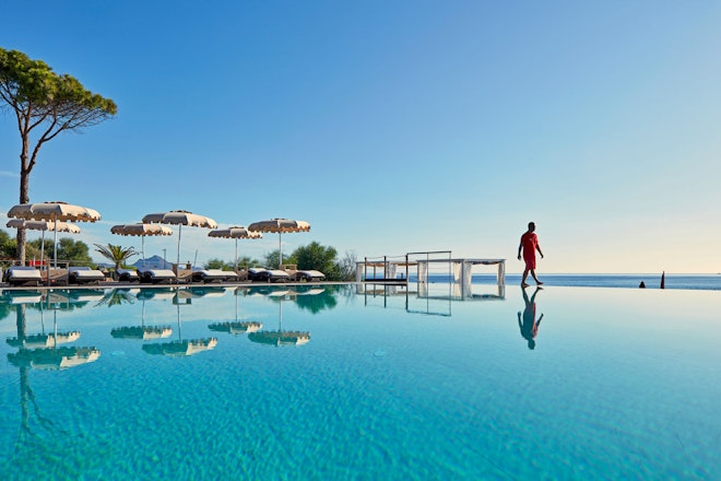 Infinity Pool