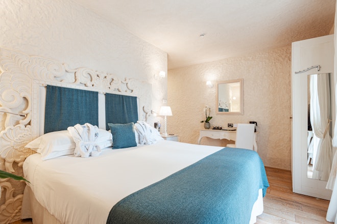Classic - Bedroom