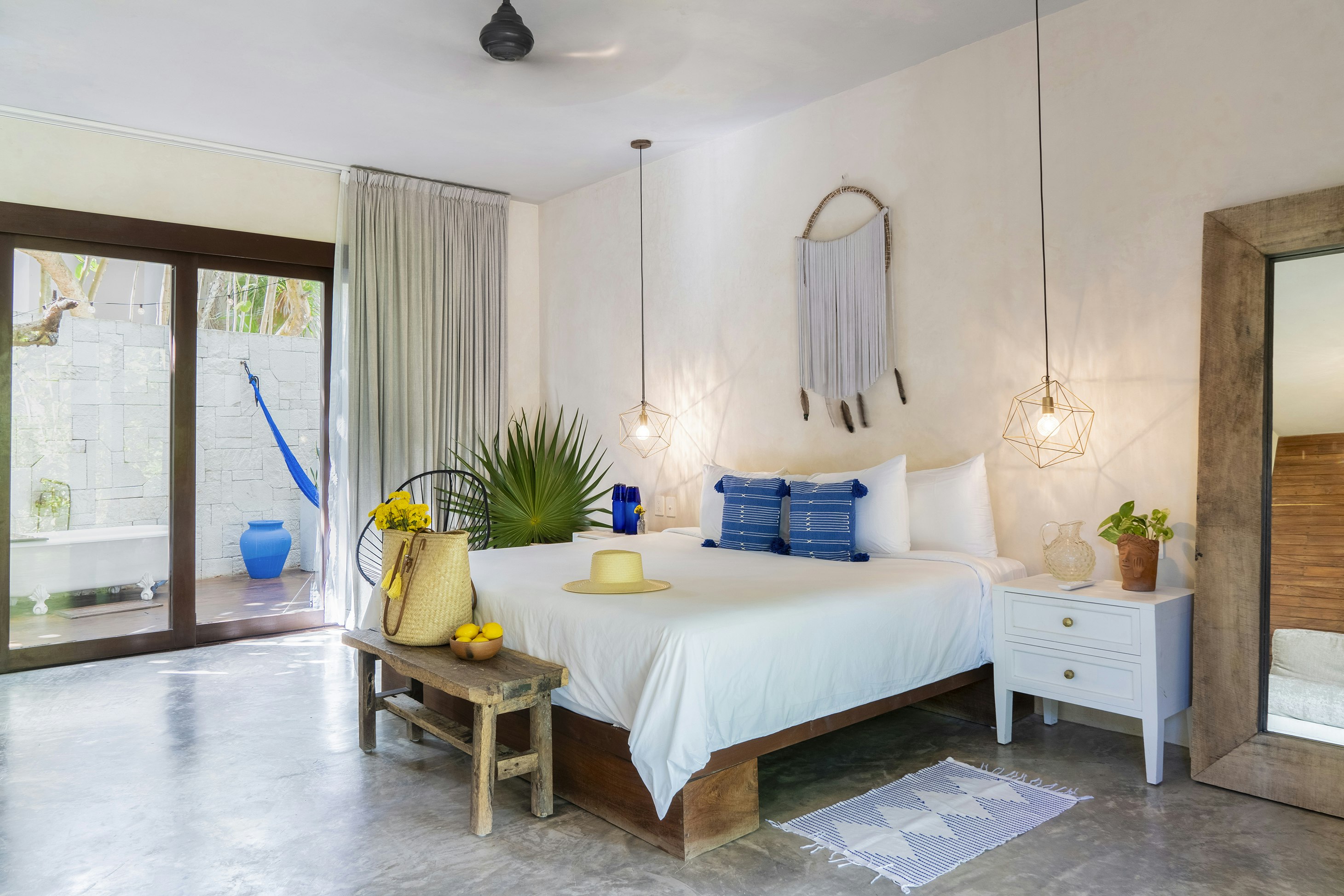 Ground Floor Beachside Suite at Lula by La Zebra - Bedroom