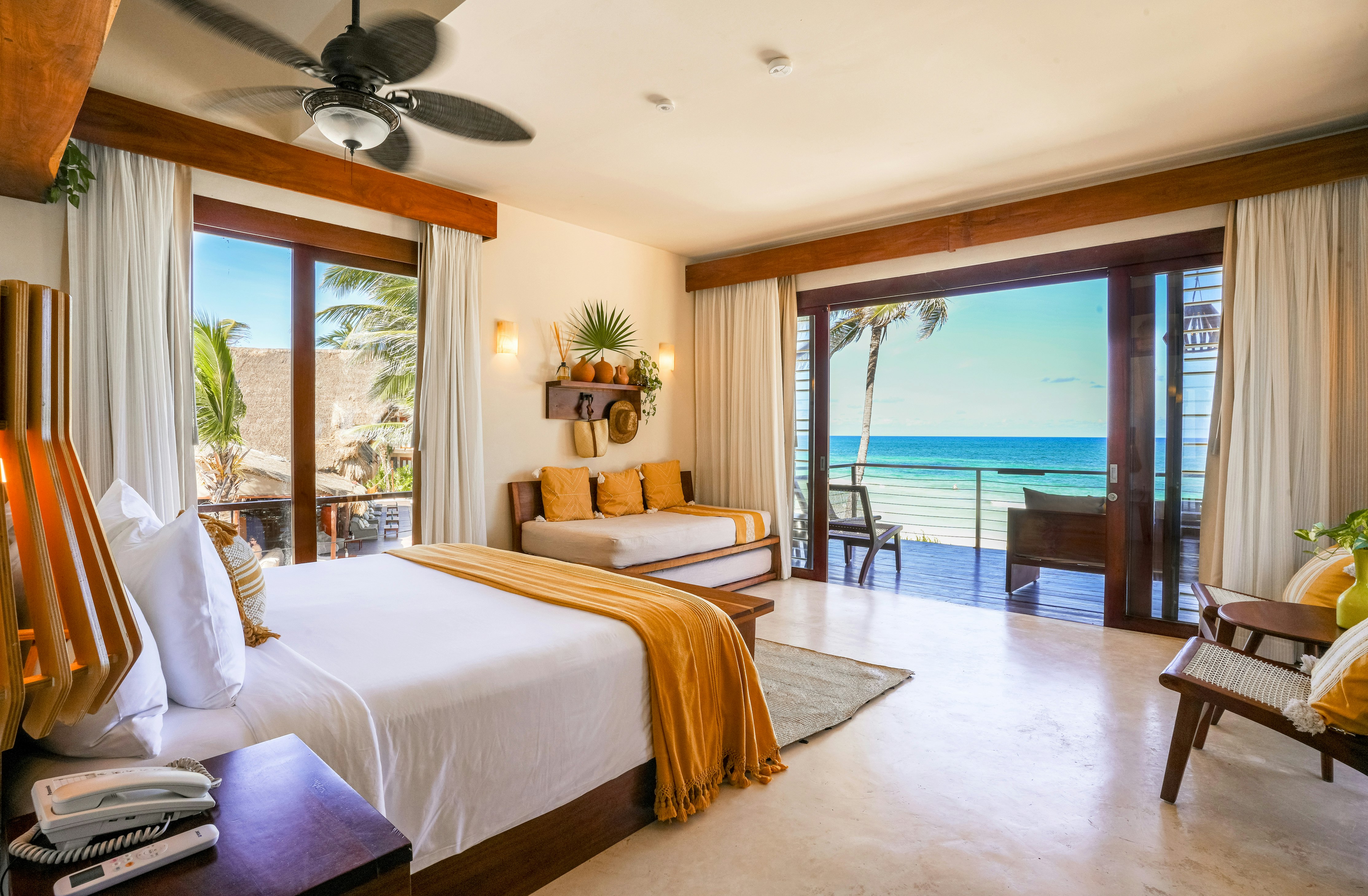 Beachfront Penthouse with Plunge Pool - Bedroom