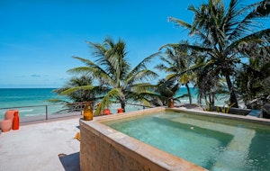 Beachfront Penthouse with Plunge Pool - Plunge Pool
