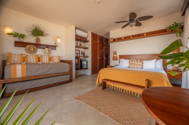 Beach Front Ground Floor Suite - Bedroom