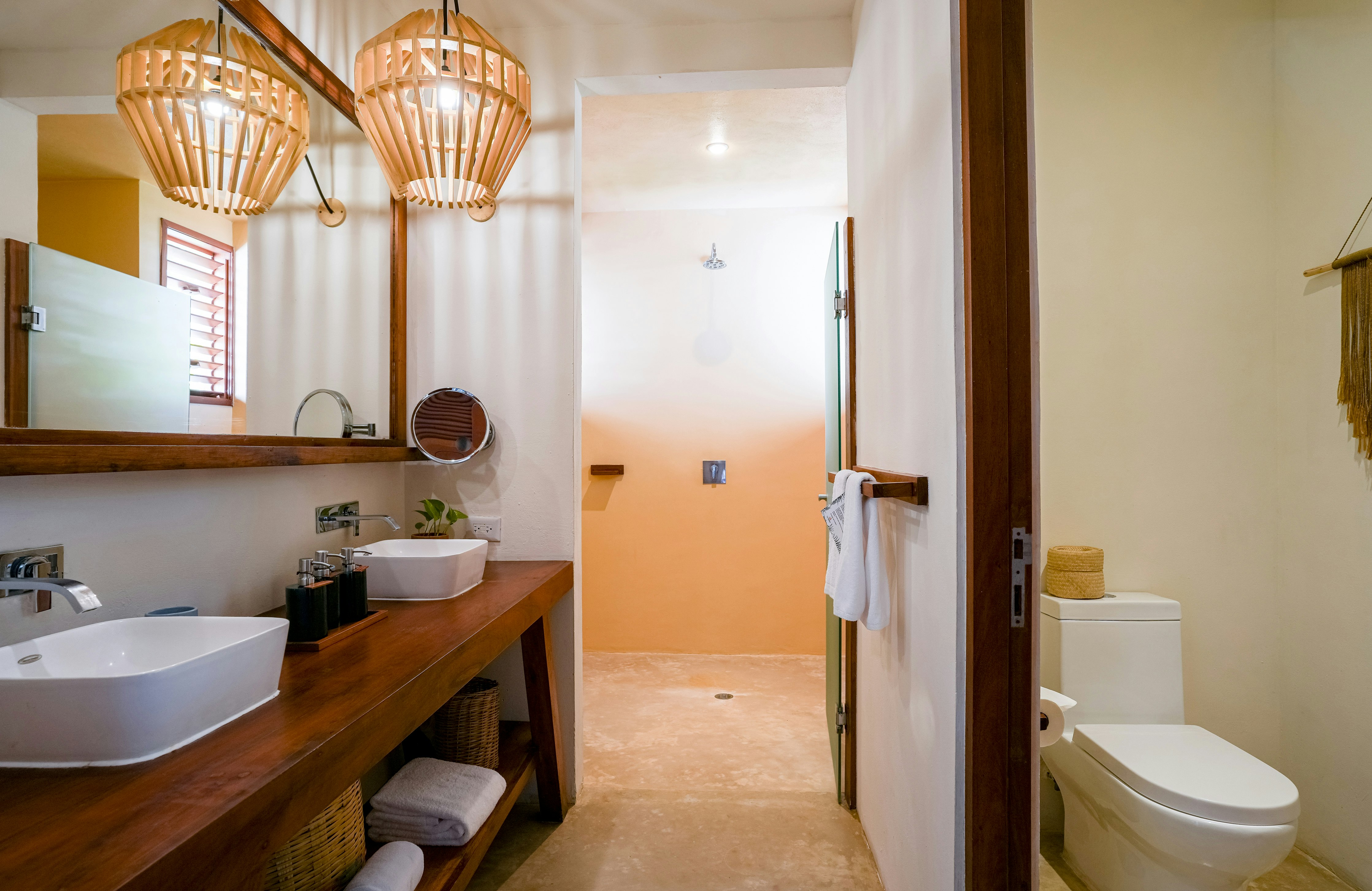 Beachfront Ground Level Suite with Plunge Pool - Bathroom