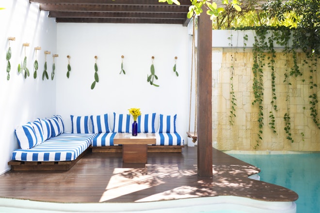 Poolside Seating
