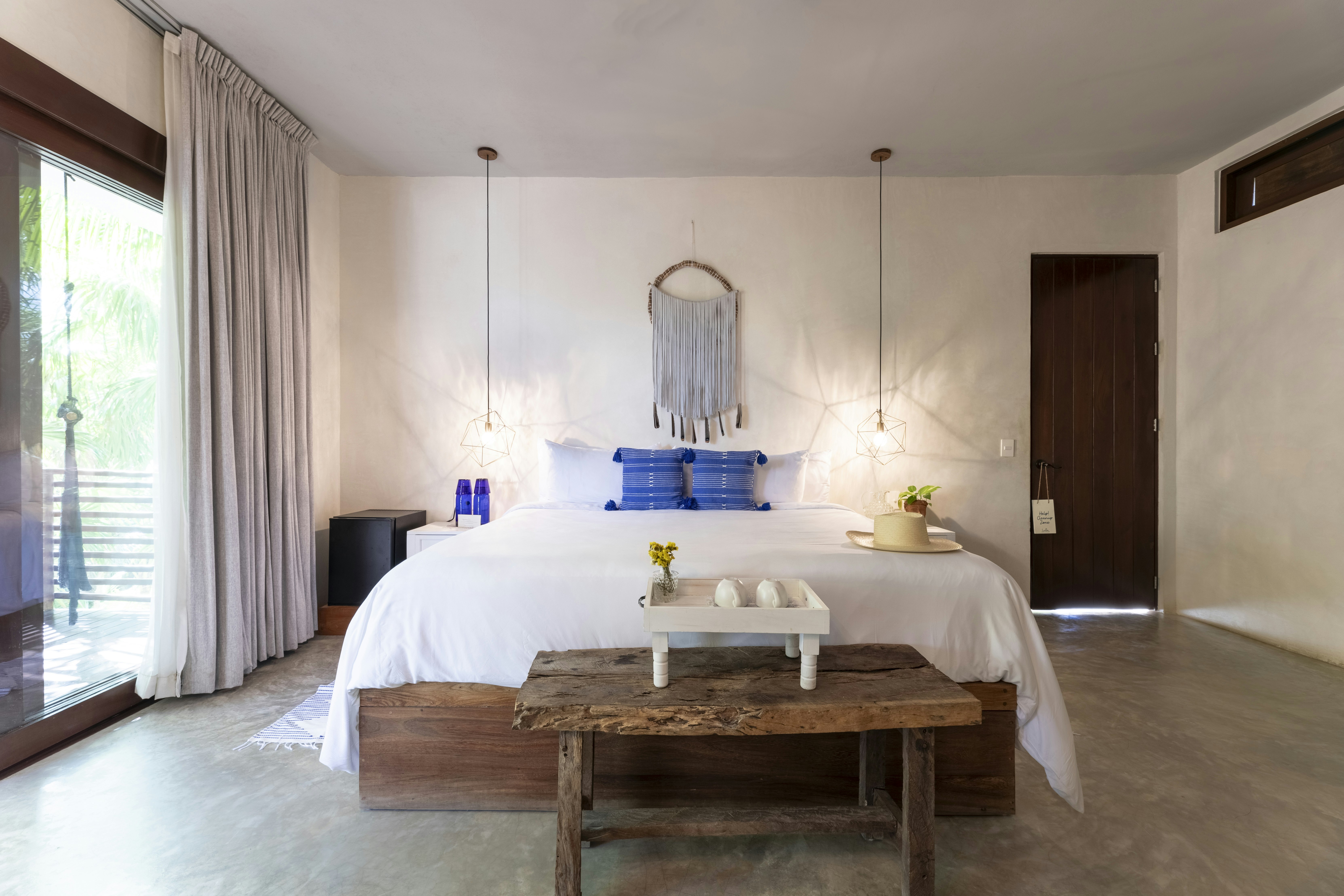 Upper Level Beachside Suite at Lula by La Zebra - Bedroom