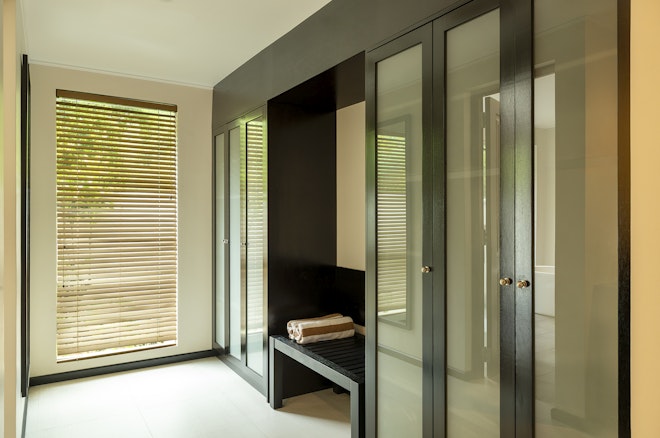 Two Bedroom Garden Oasis Family Pool Villa - Dressing Area