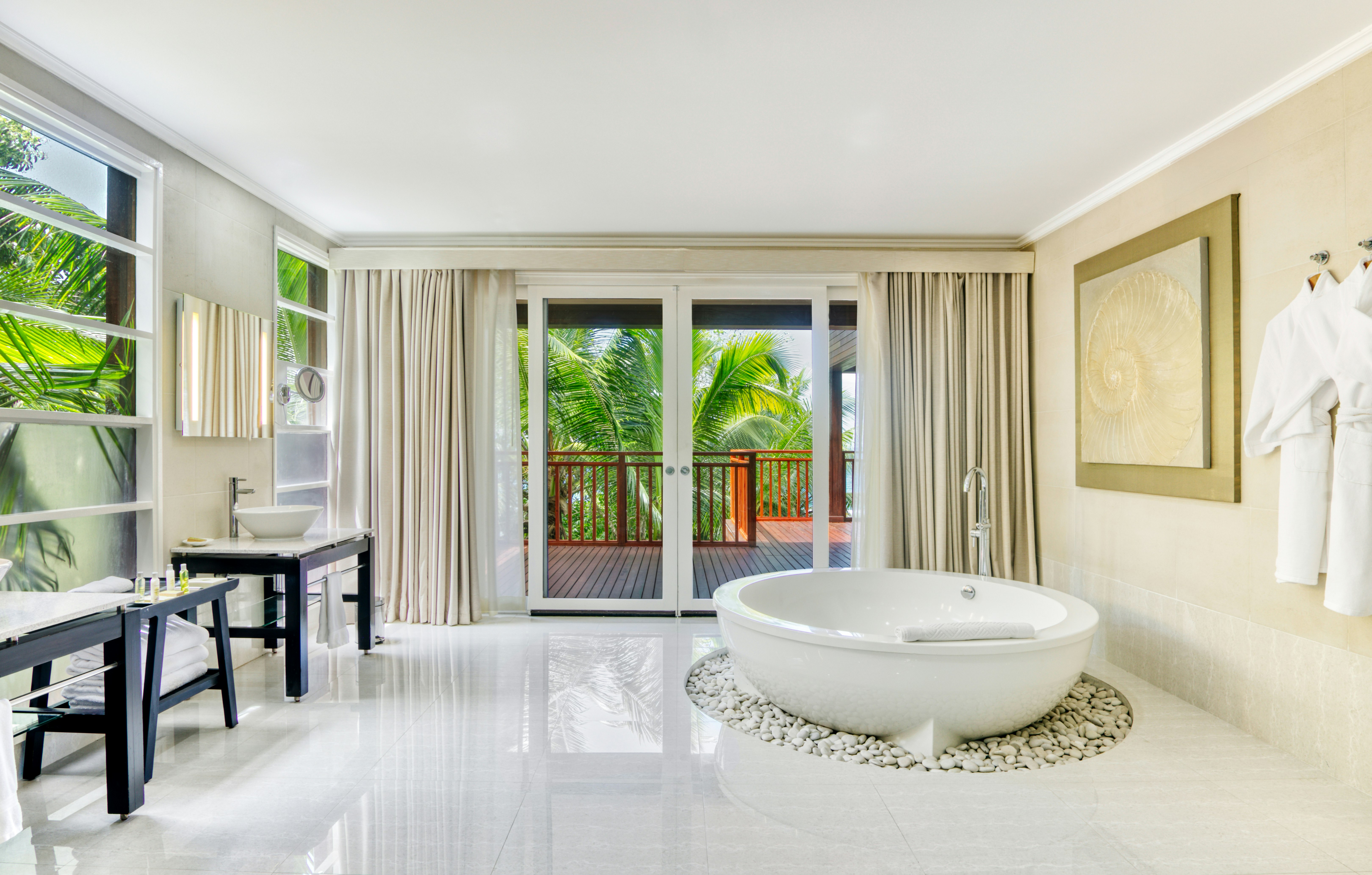 Two Bedroom Labriz Retreat - Bathroom