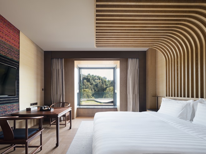 Lakeside King Room
