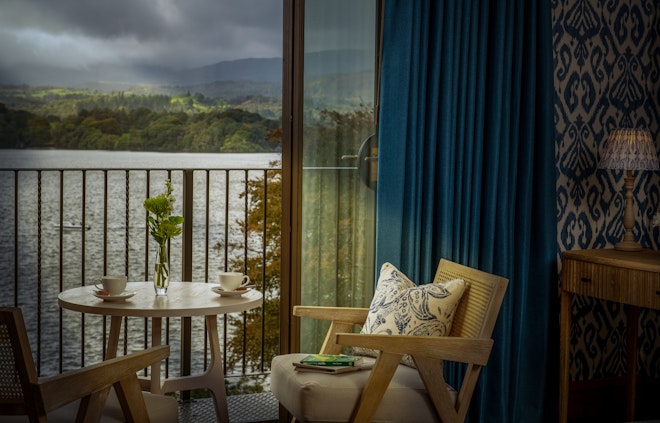 Lakehouse Room