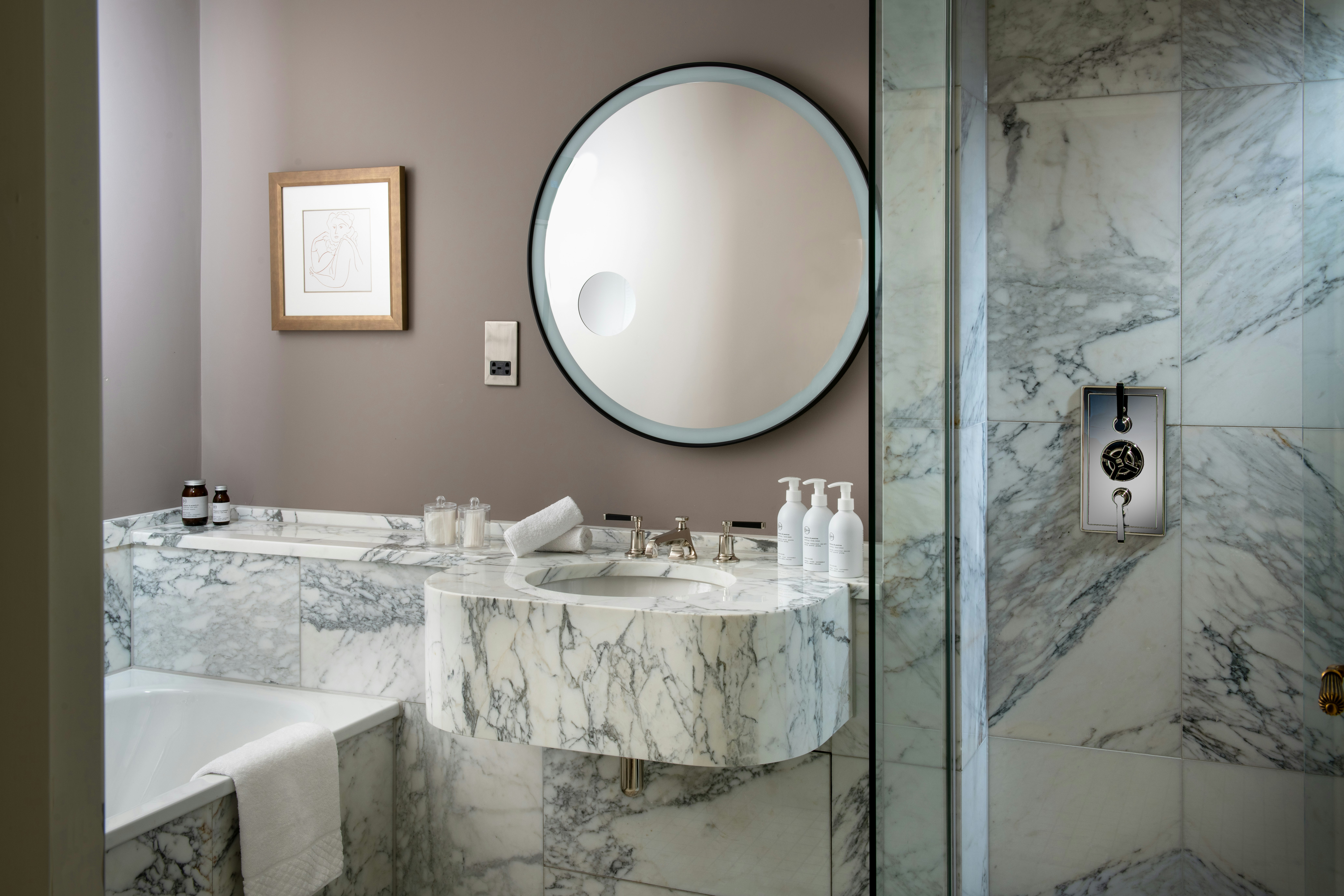 Wray Castle Suite Bathroom