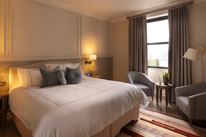 Cosy Nest King - Bedroom