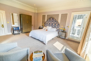 Signature Deluxe Room