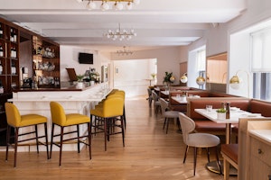 Dining Bar Terrace