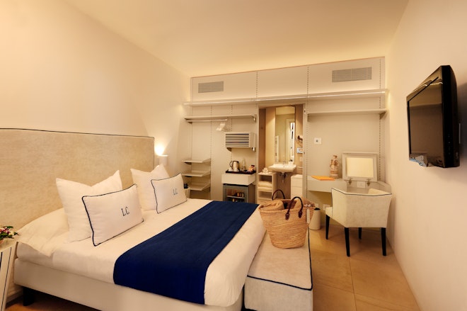 Classic Room - Bedroom