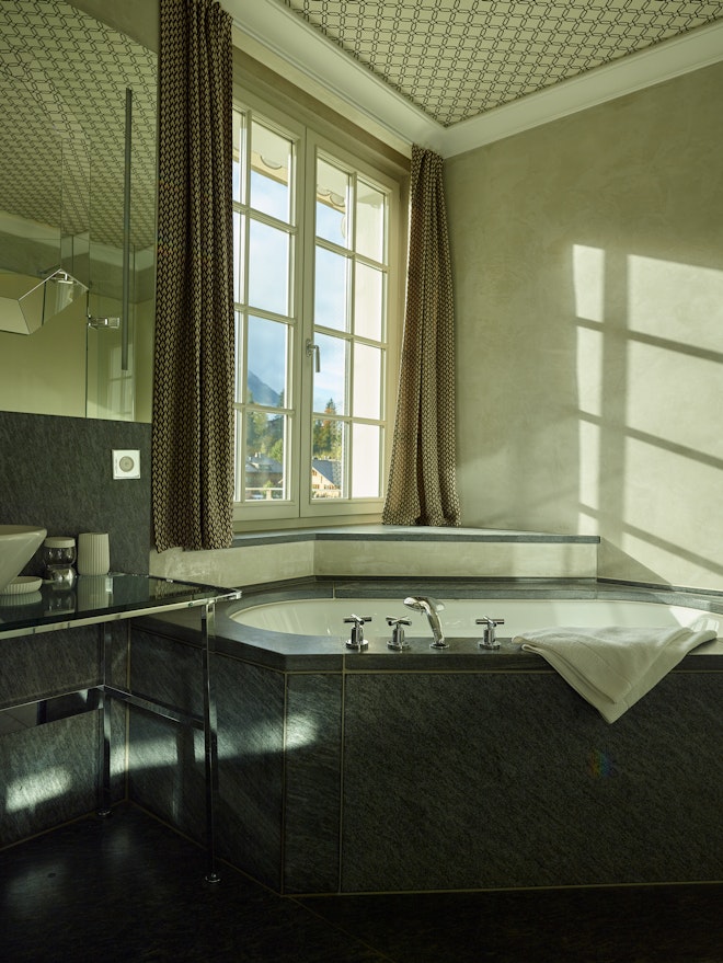 Chic Room - Bathroom
