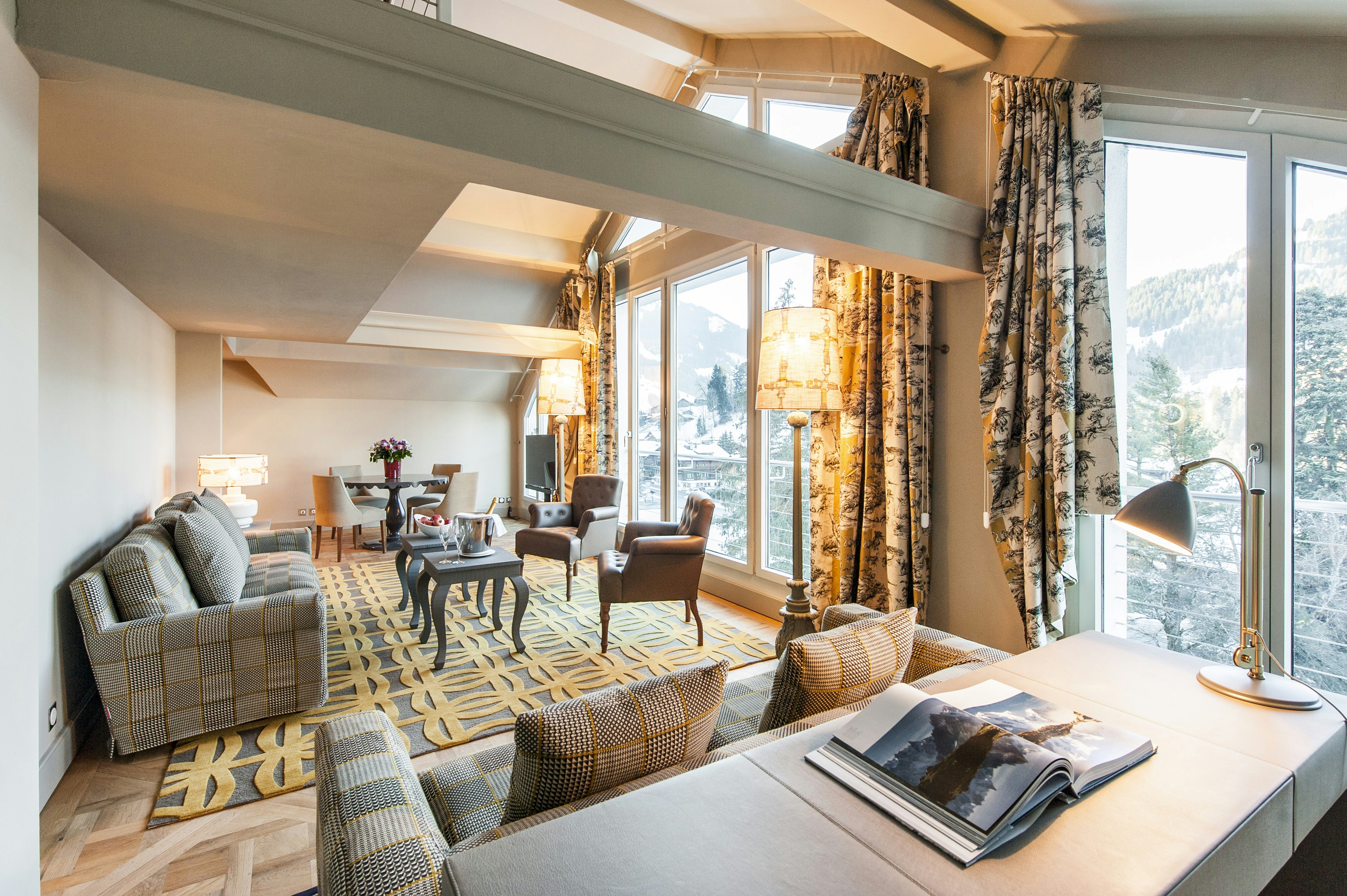 Suite Le Grand Bellevue Living Room