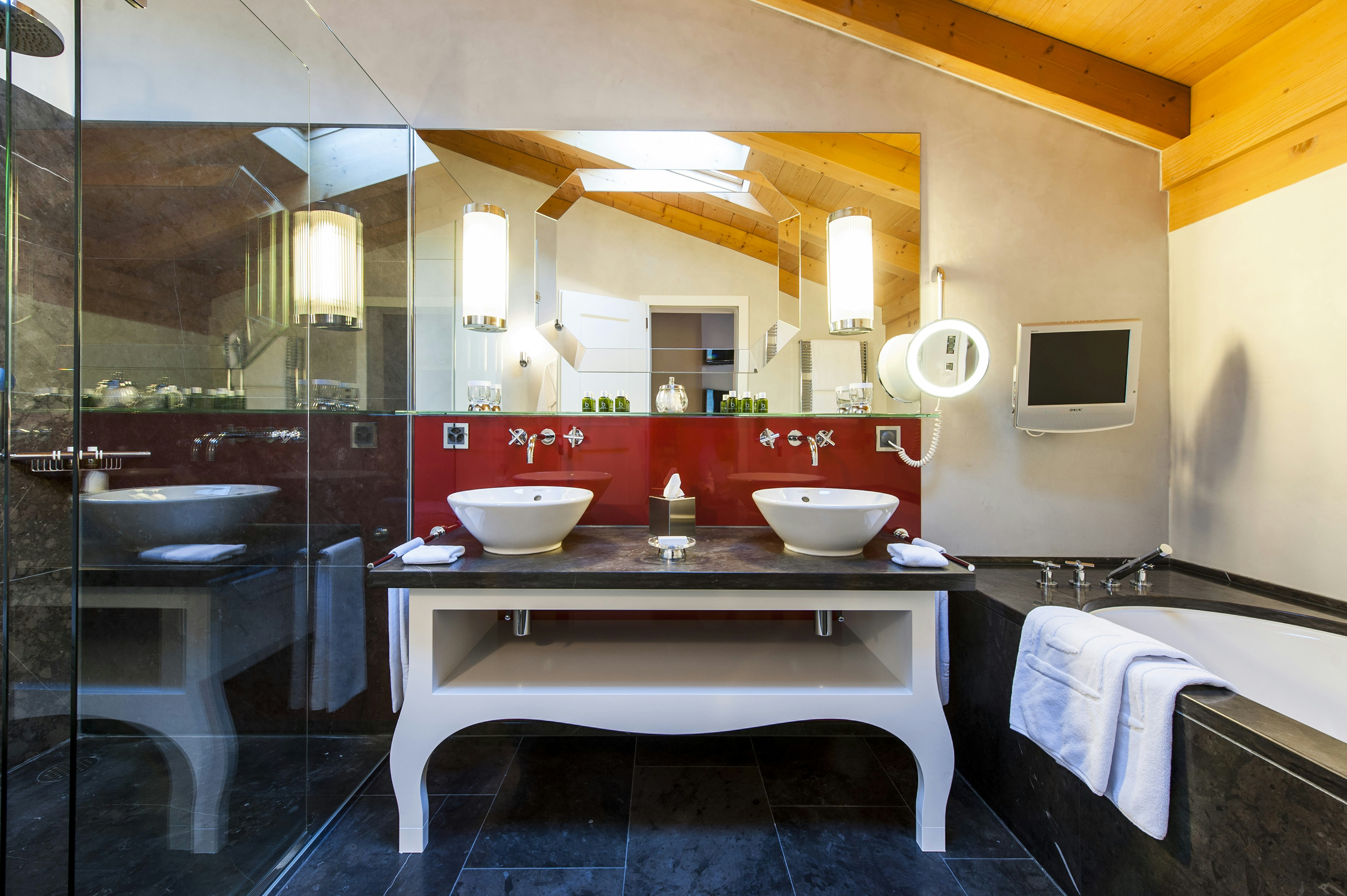 Suite Chalet Bathroom