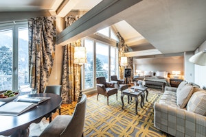 Panorama Suite - Living & Dining Area