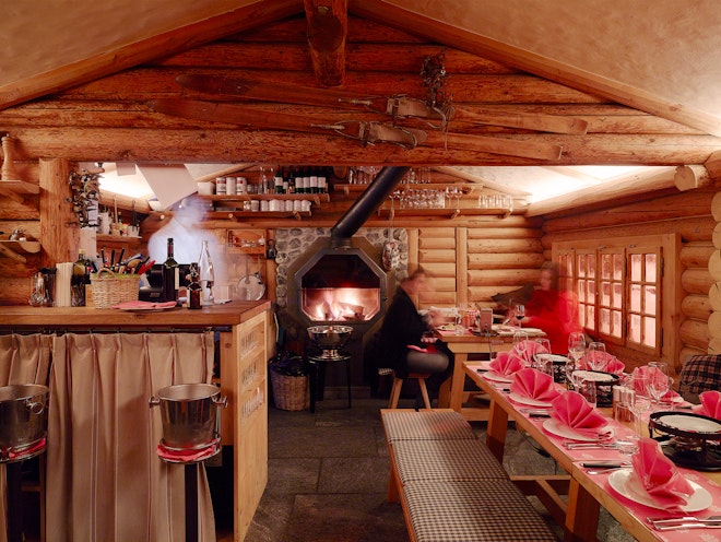 Petit Chalet Restaurant