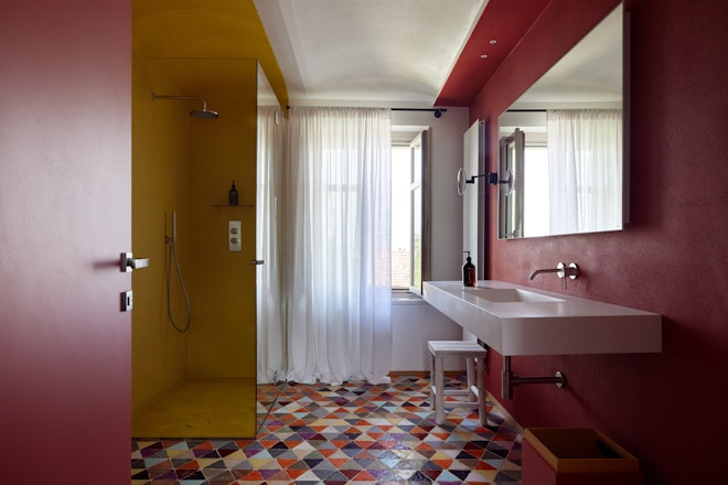 Junior Suite - Bathroom