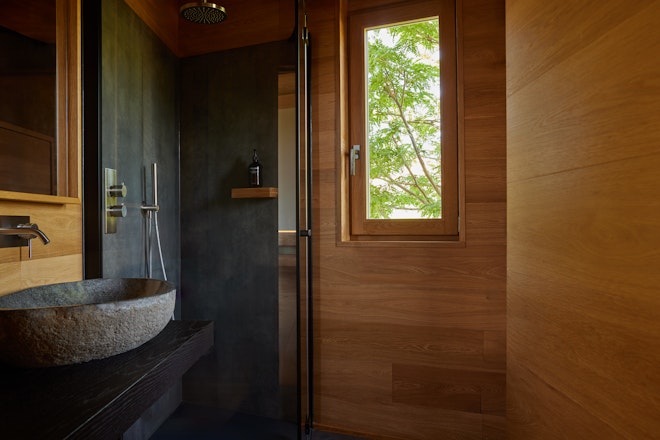Suspended House In The Vineyards - Bathroom