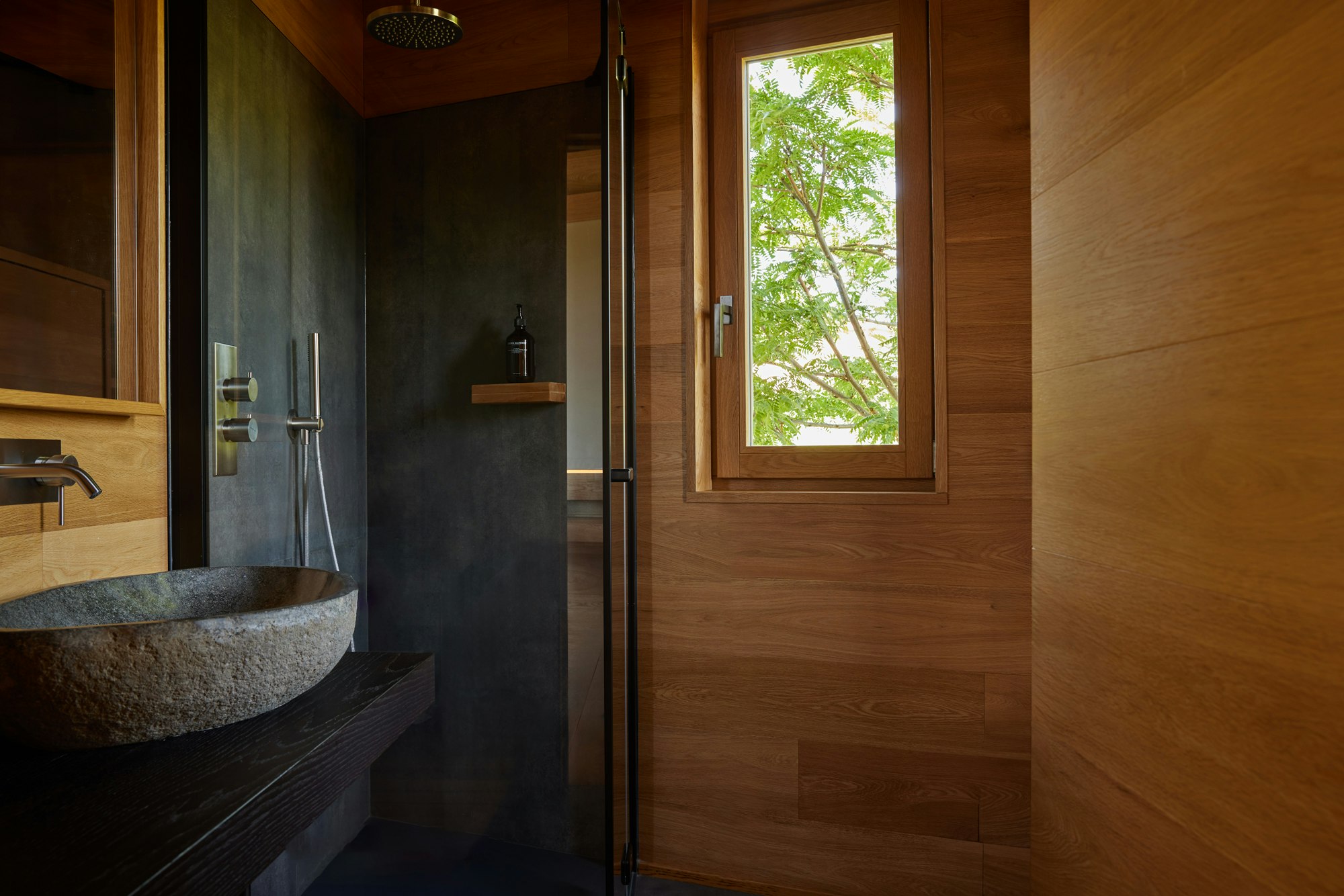 Suspended House In The Vineyards - Bathroom