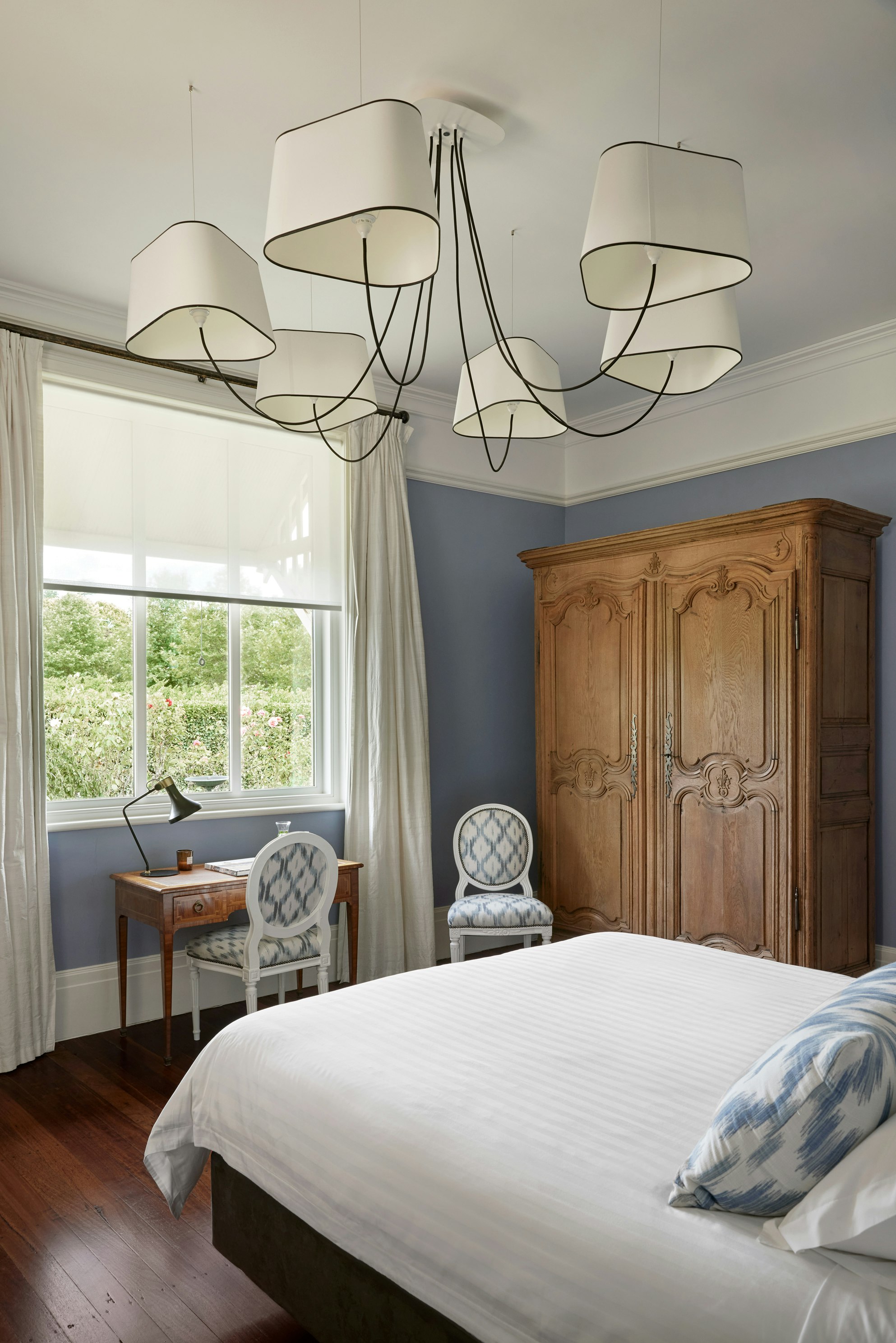 Queen Room - Bedroom