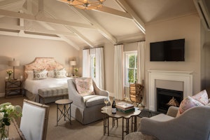 Grande Room - Bedroom & Living Area