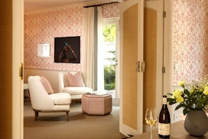 Four Quarter Suite - Sitting Area