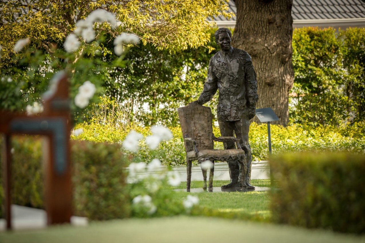 Mandela By Egon Tania