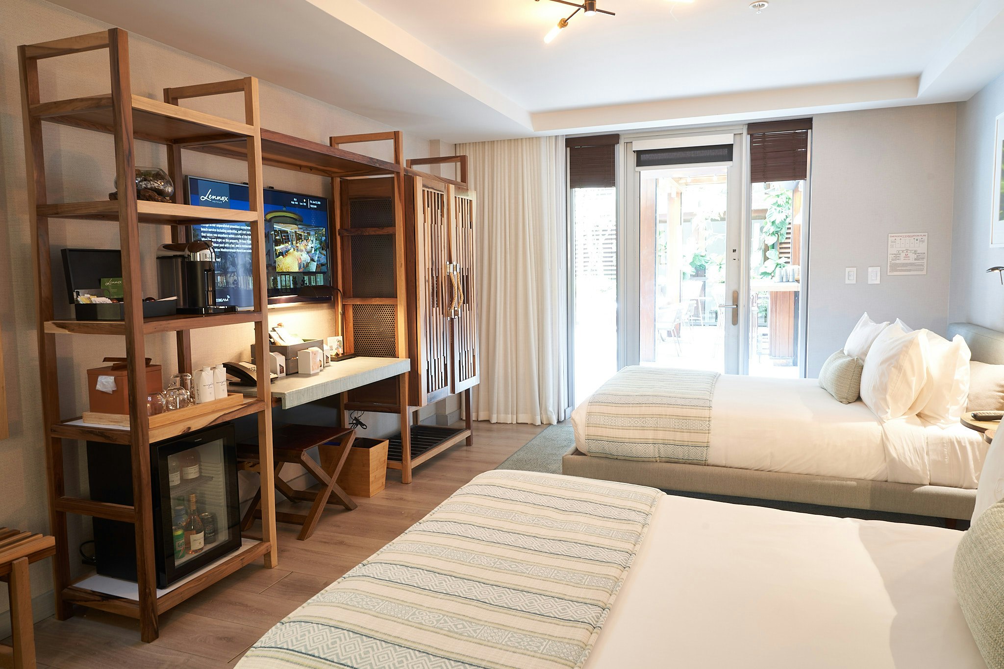 Pool Double Room - Bedroom