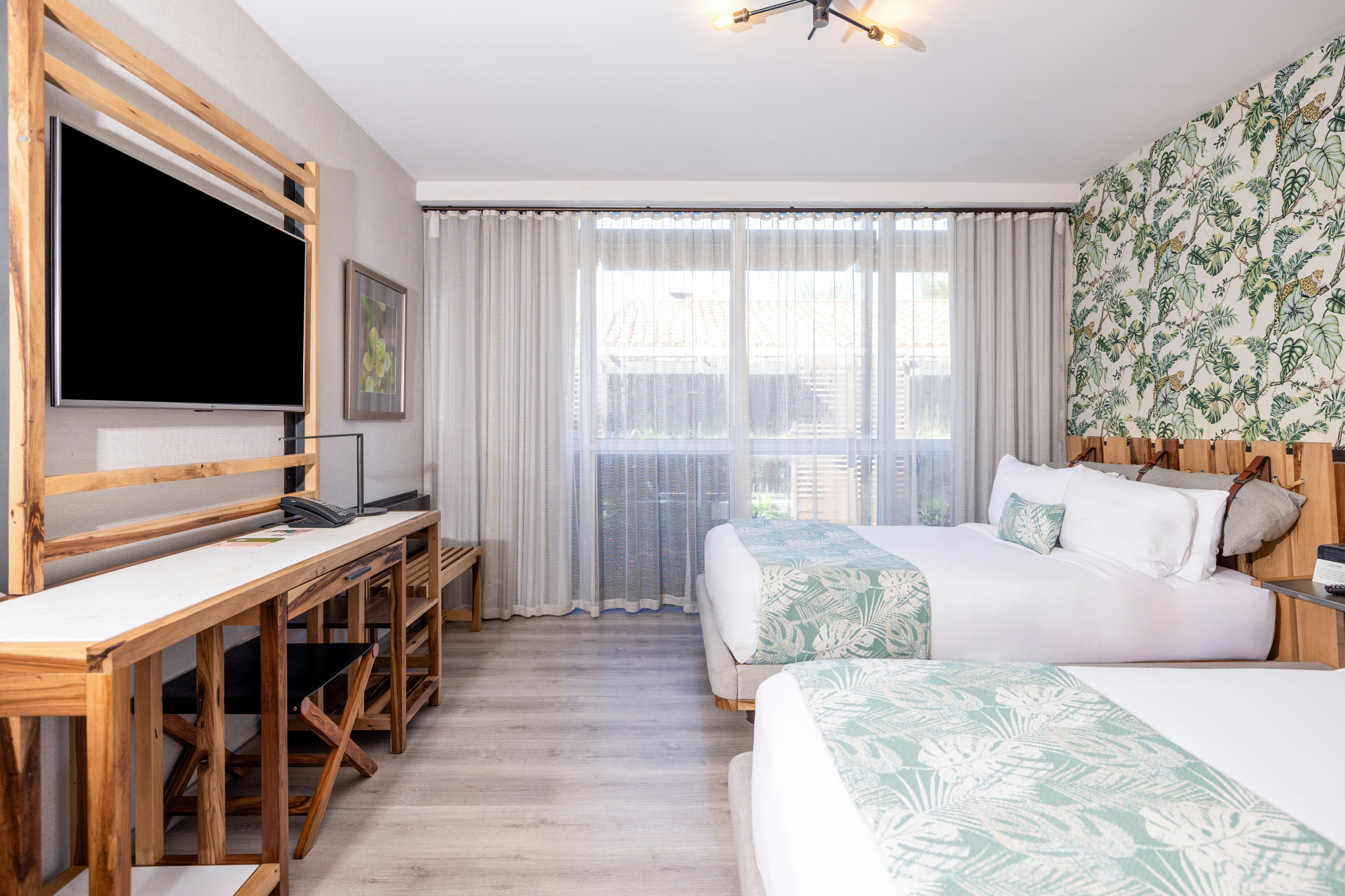 Deluxe Double Room - Bedroom