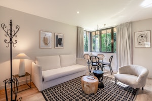 Private Cottage - Living Area