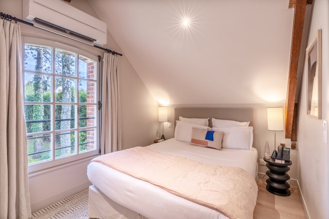 Suite - Bedroom