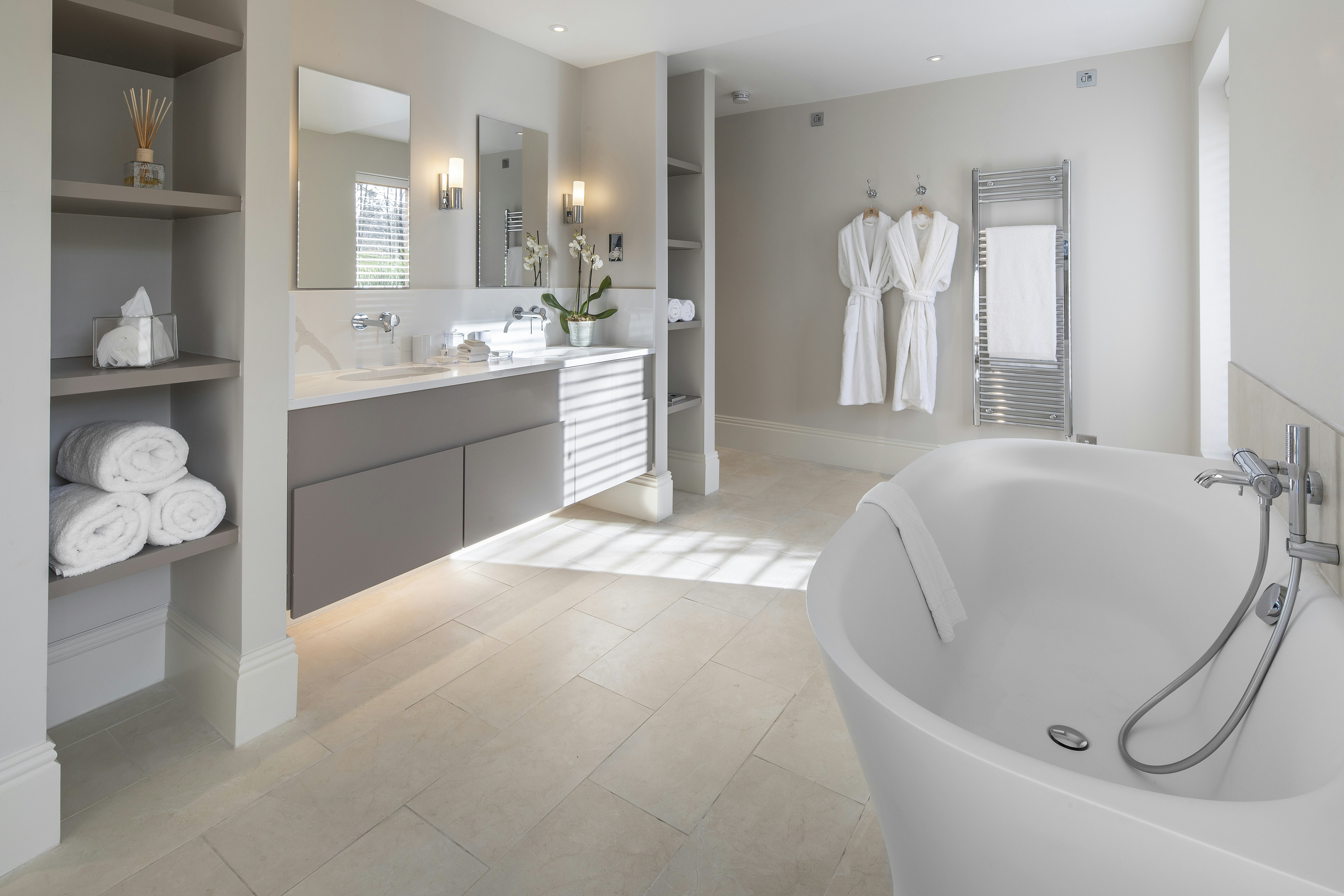 Junior Suite - Bathroom