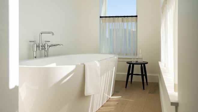Soaking Tub