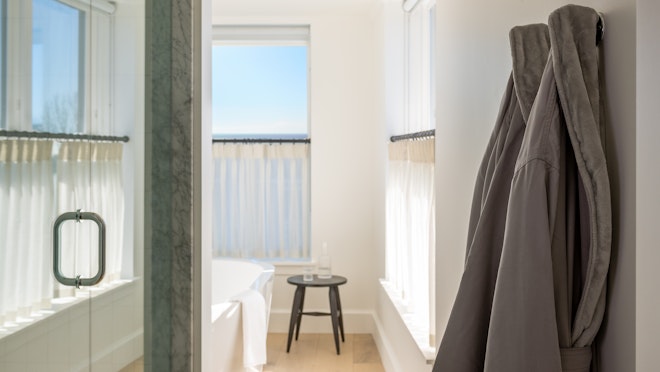 Suite - Bathroom