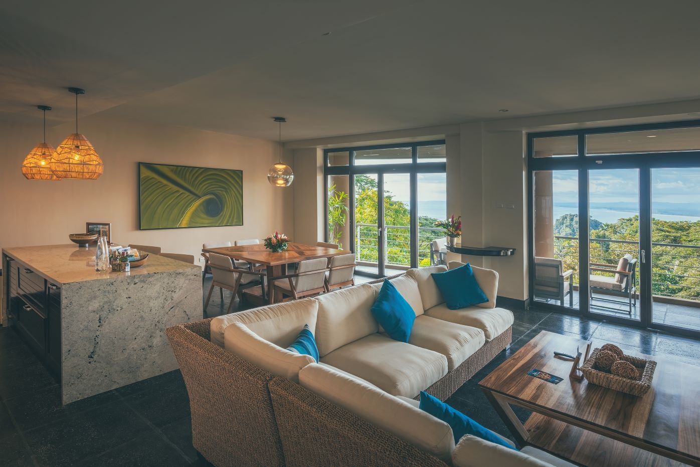 Panoramic Ocean View Suite - Living Area
