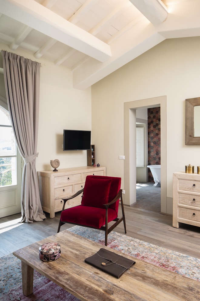 Grand Suite - Living Area