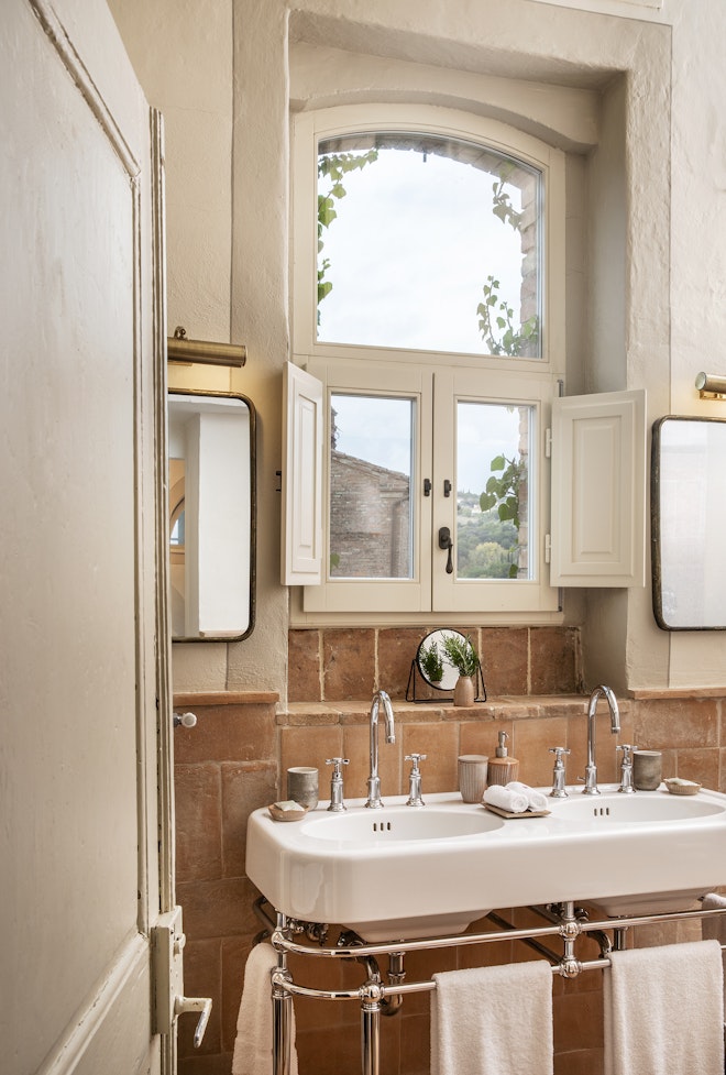Suite - Bathroom
