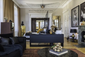 X-Large Suite