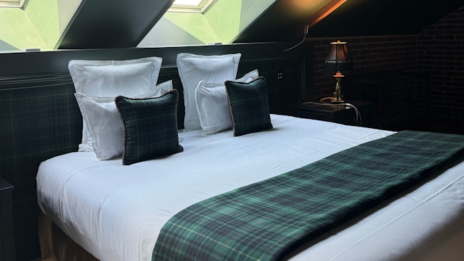 St James's Park - Room