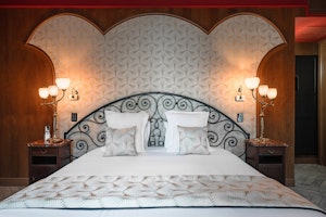 Folies à Paris - Bedroom