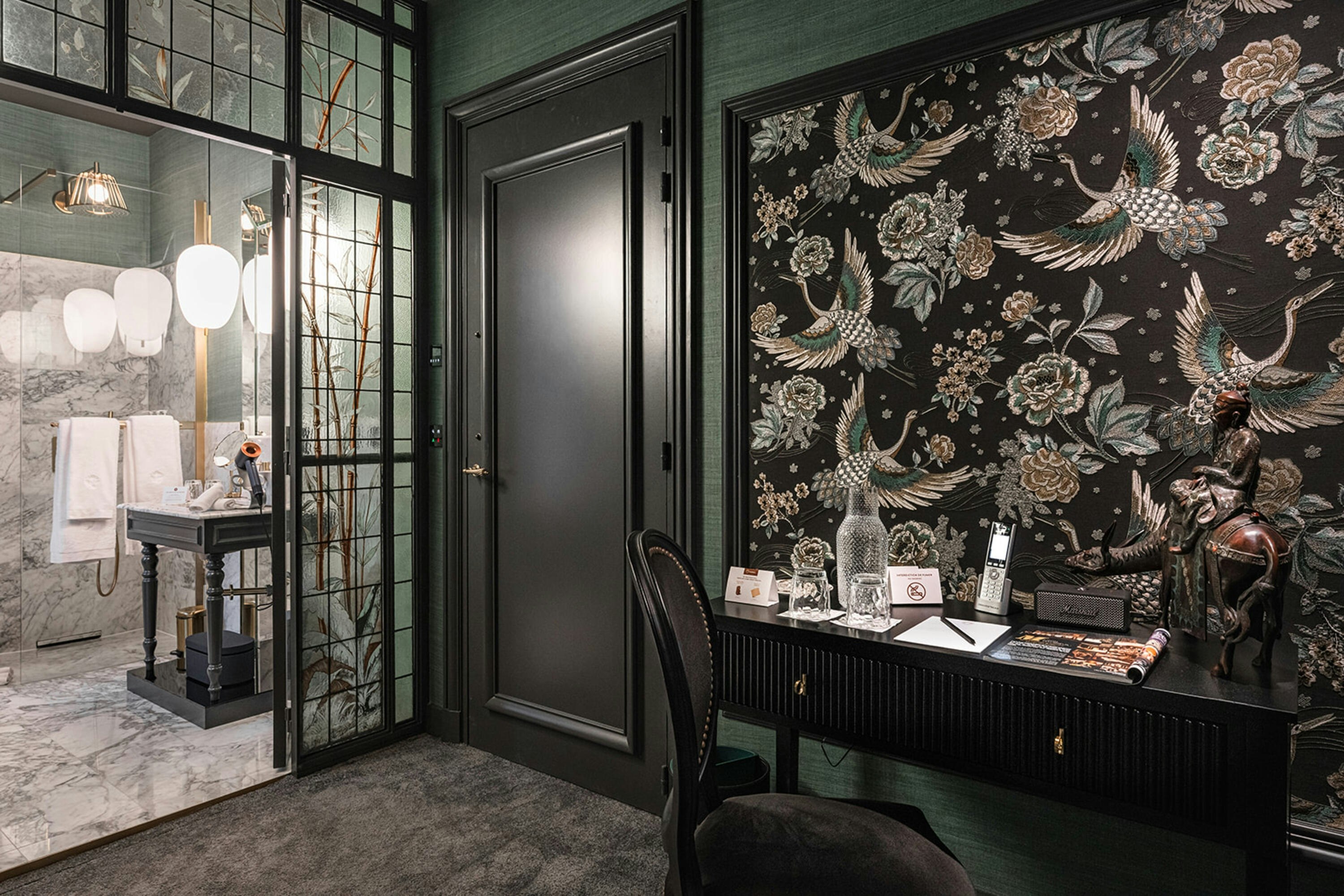 L'Envolée des Grues Sacrées - Room Details