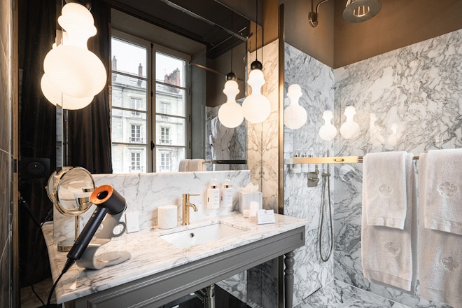 Nuit Tibétaine - Bathroom