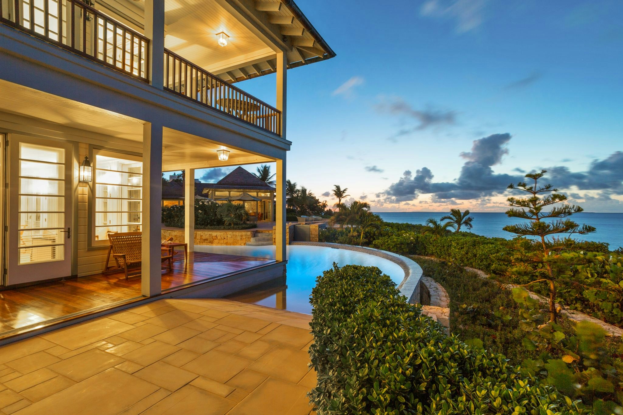 Santosha Villa Estate - Pool