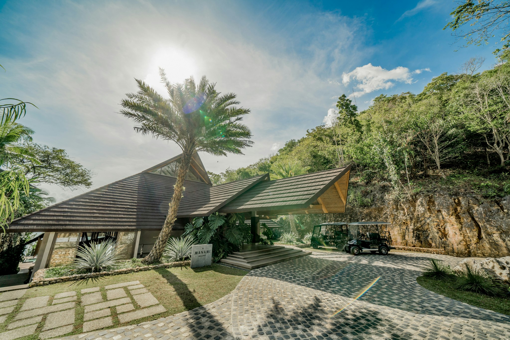 Manami Resort Entrance (Drop Off)